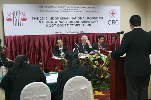 indonesia-moot-court-competition-winning-team-1-nr.jpg