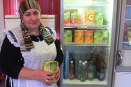 Ингушетия. В кафе, принадлежащем семье пропавшего без вести. Холодильники были закуплены МККК в рамках микроэкономического проекта.
