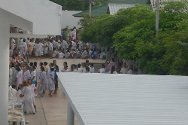 泰国，拉乍布里监狱不得不收留从其他地方的受灾监狱中疏散出来的被拘留者。在不到两周的时间里，这所监狱的被关押者人数已经从300名增加到1540名。