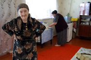 车臣，俄罗斯红十字会上门医疗服务项目的受助者佩蒂马特。