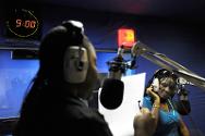 刚果民主共和国，金沙萨，奥卡皮广播电台（Radio Okapi）。早间新闻。