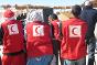 萨拉威红新月会为红十字国际委员会沙漠马拉松的参赛者搭建补给站。