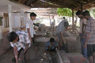 Velanai Island, Jaffna peninsula. The ICRC supports projects that help people affected by war to earn a living. Here, students are learning masonry skills.