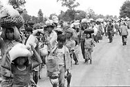 1980. Refugiados llegan al campamento de Nong Chan. 