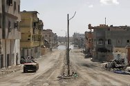 Sirte, Libia. Edificios destruidos a lo largo de una de las calles principales.