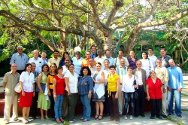 Los participantes del curso, profesionales de la salud provenientes de distintas provincias de Cuba y tres invitados procedentes de las Sociedades Nacionales de la Cruz Roja de El Salvador, Guatemala y Honduras.
