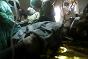 Gobernación de Homs, Al Qusayr. Operación de un herido en un hospital de campaña. 