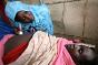 Sudán, 2006. Hospital de campaña del CICR en el campamento de Gereida para personas desplazadas. Consulta de una mujer embarazada.