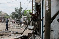 Brazzaville, distrito de Talangai, fortemente atingido pela explosão. As pessoas tentam retomar seu cotidiano.