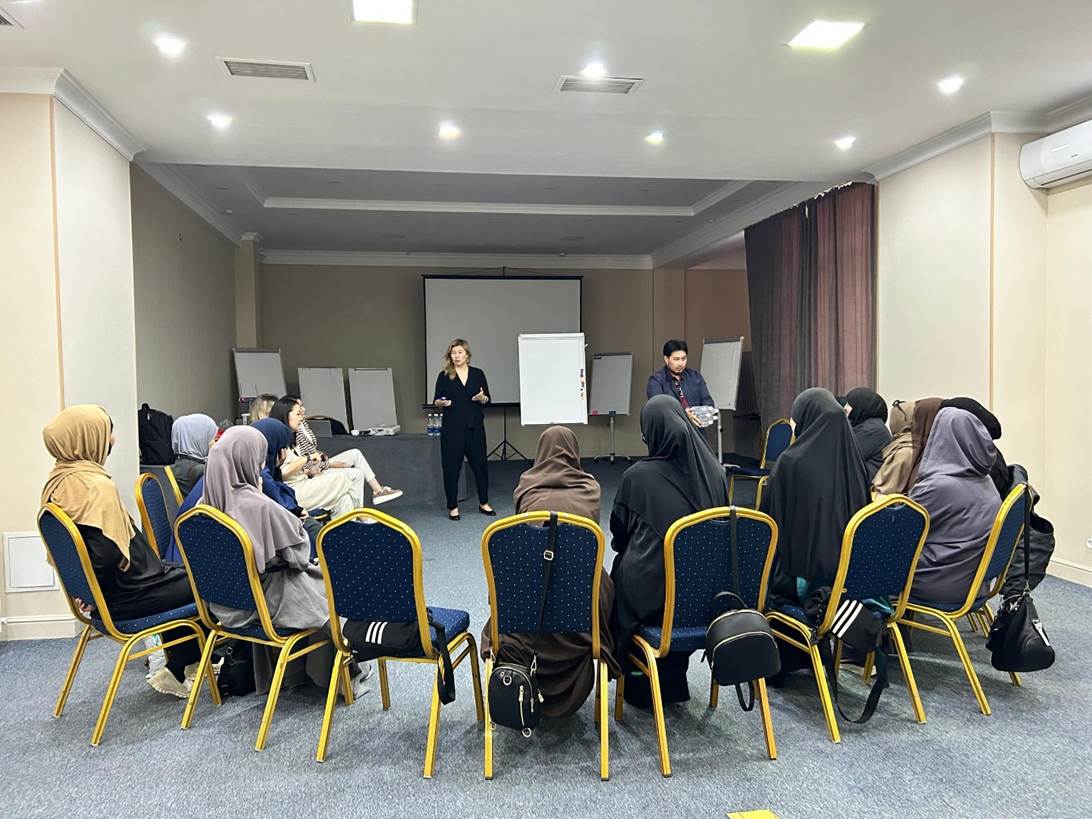A focused psychosocial support group session for repatriated women in Kyrgyzstan, co-facilitated by a trained local psychologist and an ICRC psychologist.
