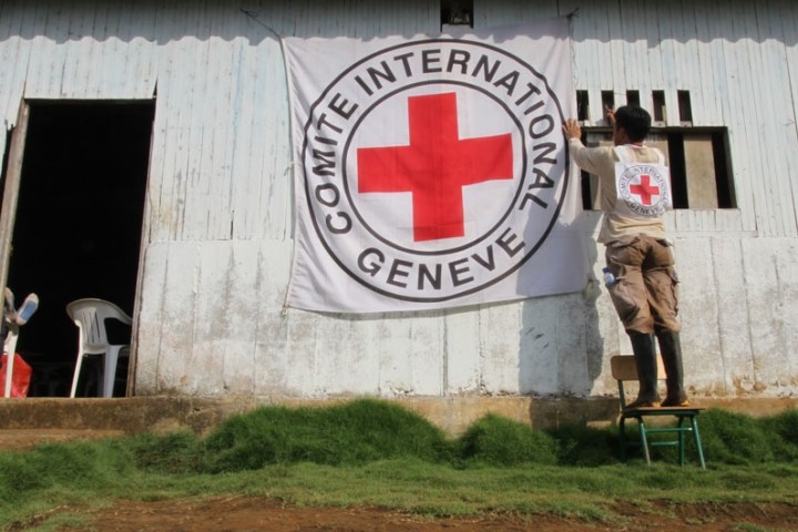 Llamado urgente a respetar el emblema de la cruz roja | Comité  Internacional de la Cruz Roja