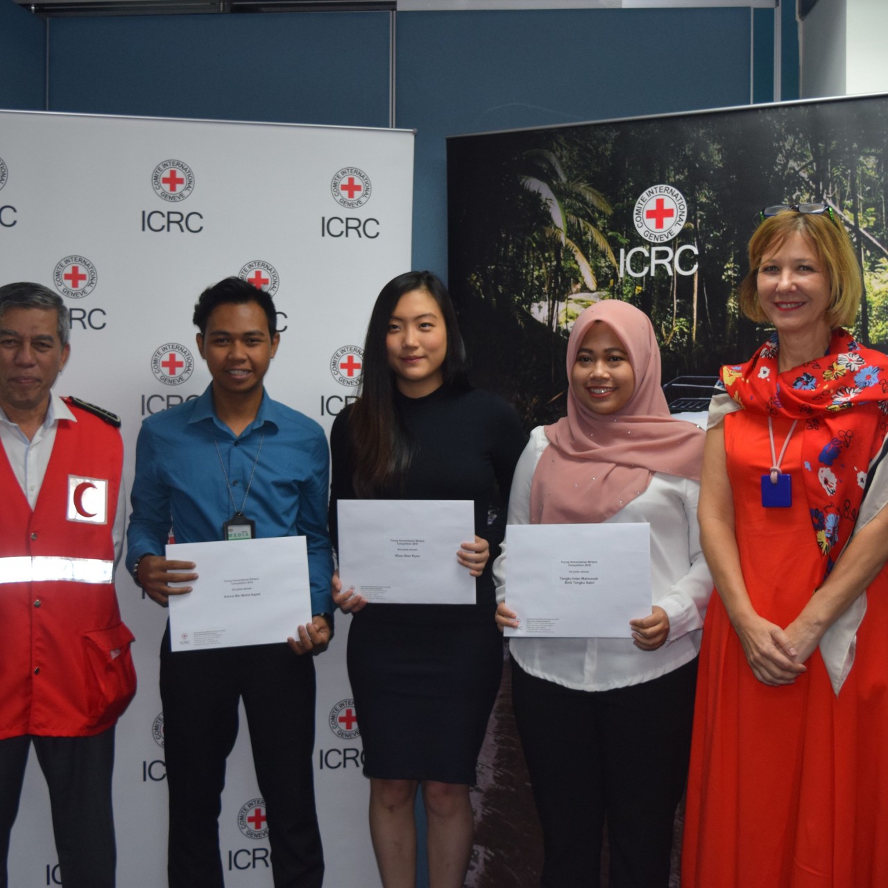 4 Young Writers Win Prizes For Essays On Challenges In Humanitarian Space International Committee Of The Red Cross