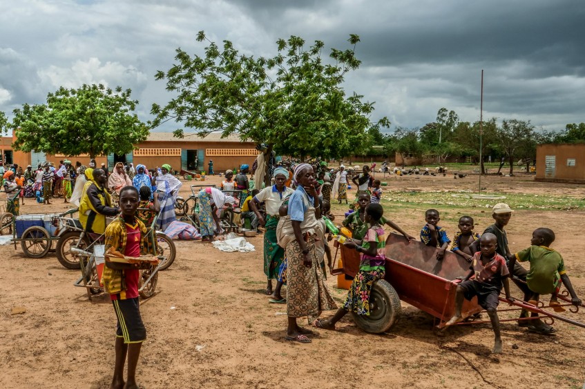 Burkina Faso: aumento da violência armada significa perda de assistência à saúde para meio milhão de pessoas