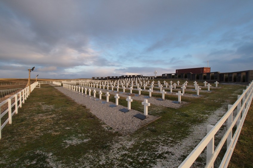 Ilhas Falkland/Malvinas: Identificação forense de soldados argentinos nas ilhas começa hoje