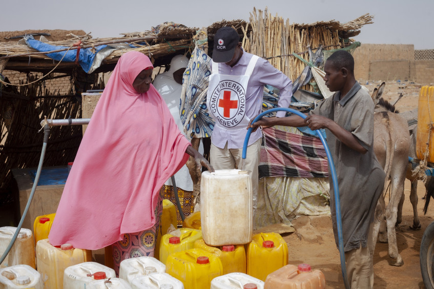 Niger : Safi Djibo, déplacée et gestionnaire d’une borne fontaine