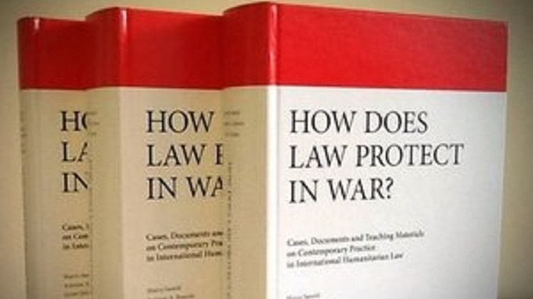 How does law protect in war? - Libro de casos