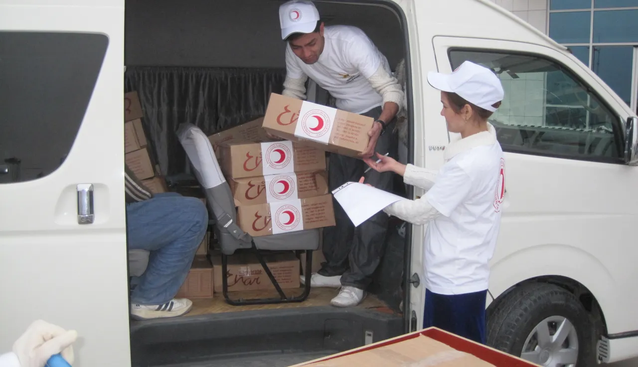 Distribution of food parcels.