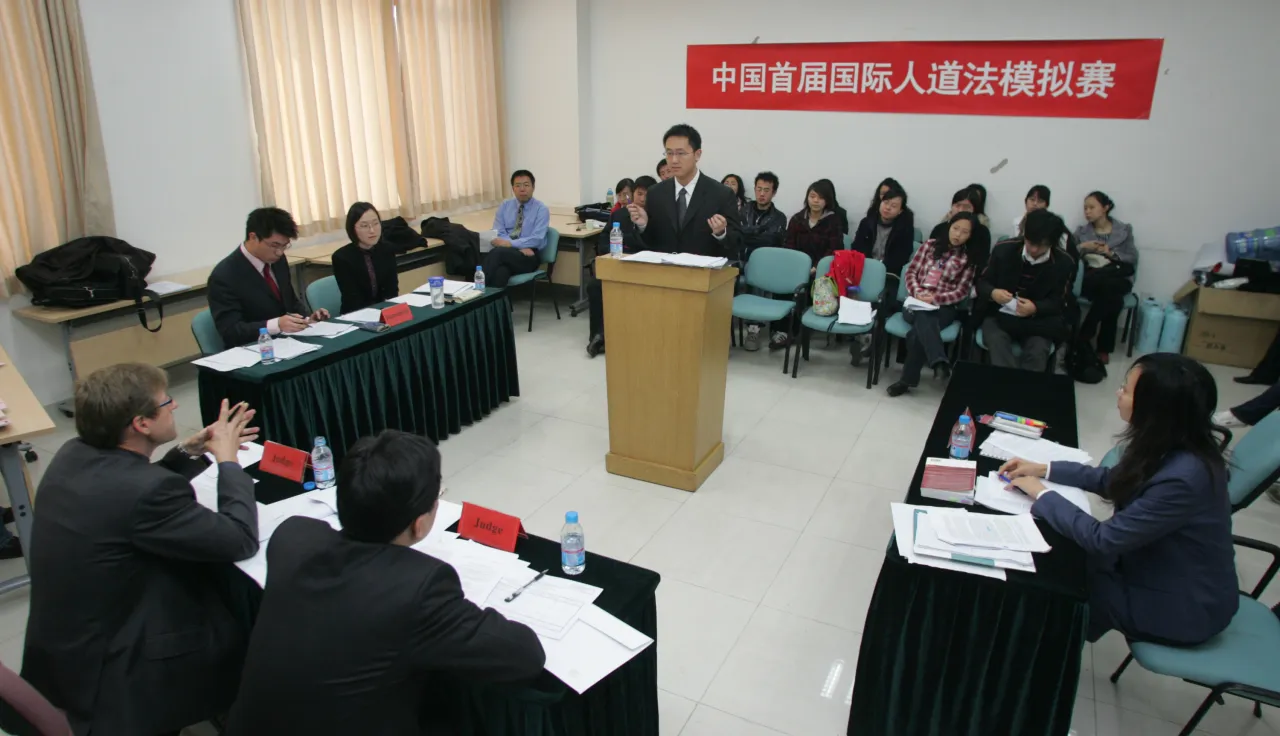 Beijing, Renmin University.Scene from the final at the first Red Cross IHL inter-university moot court competition for Mainland China.