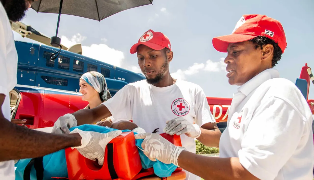 ICRC health care workers in Haiti_Photo Ambulance workers in Haiti
