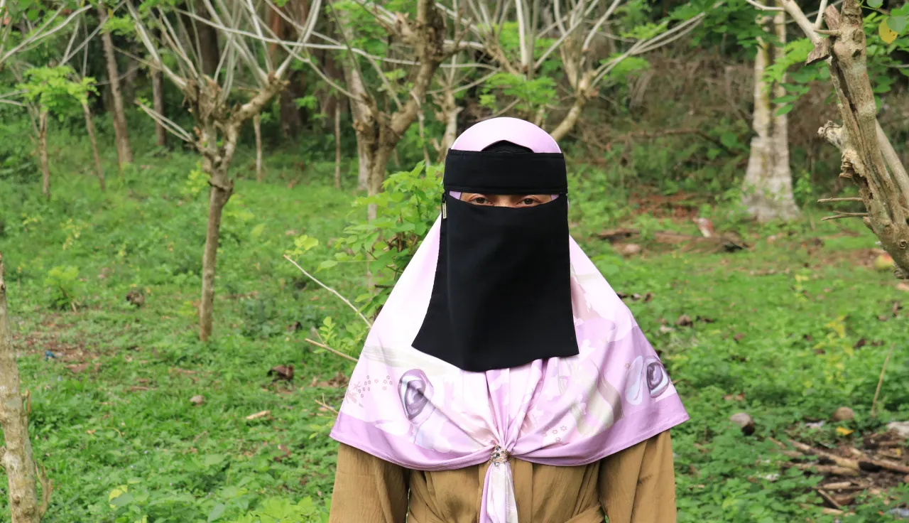 Soraya, a woman displaced by armed clashes in Basilan province, Philippines