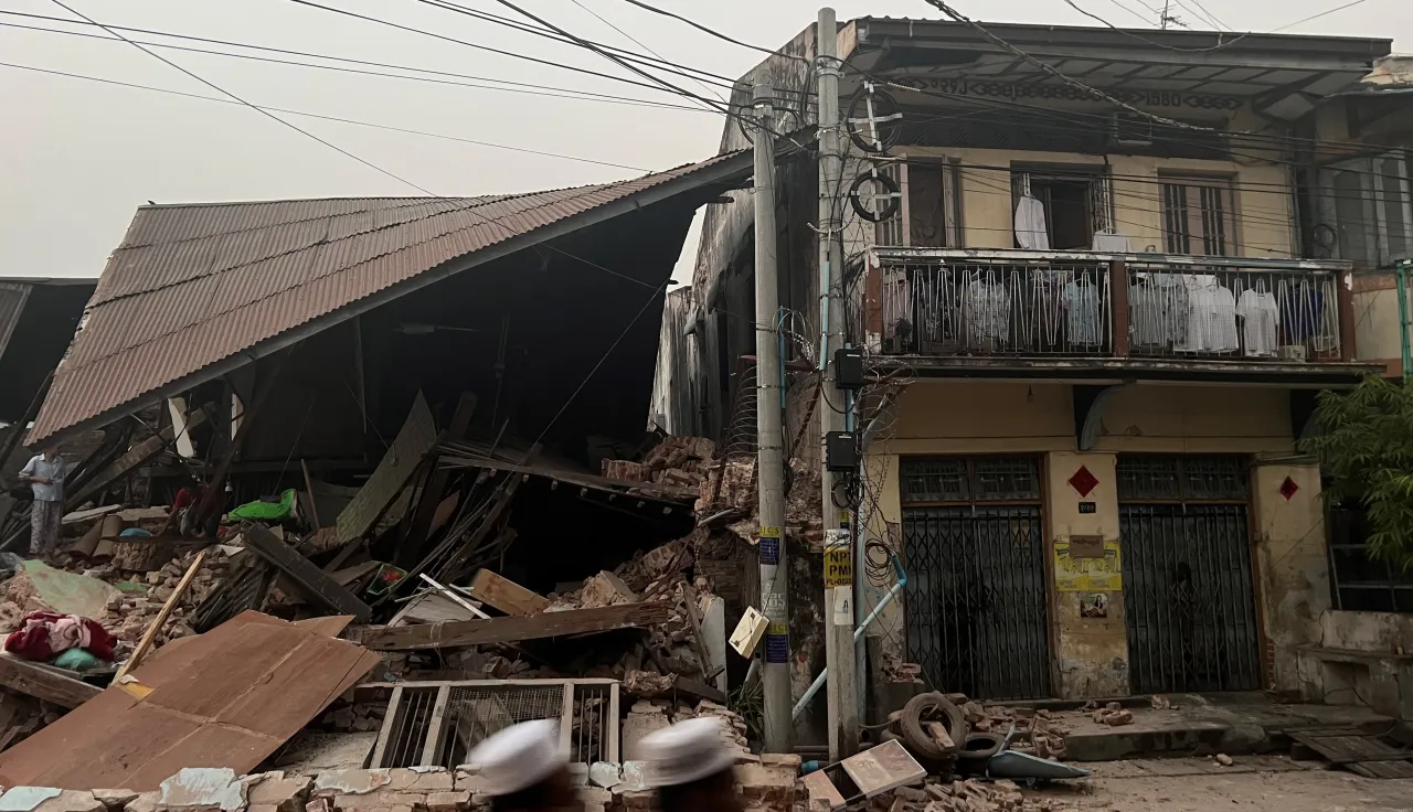 Imágenes de la destrucción causada por el terremoto en la región de Nay Pyi Taw, en  Myanmar 