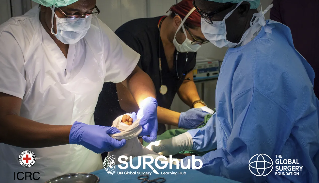 Borno State, Maiduguri, hospital. An ICRC mobile surgery team treats a patient.