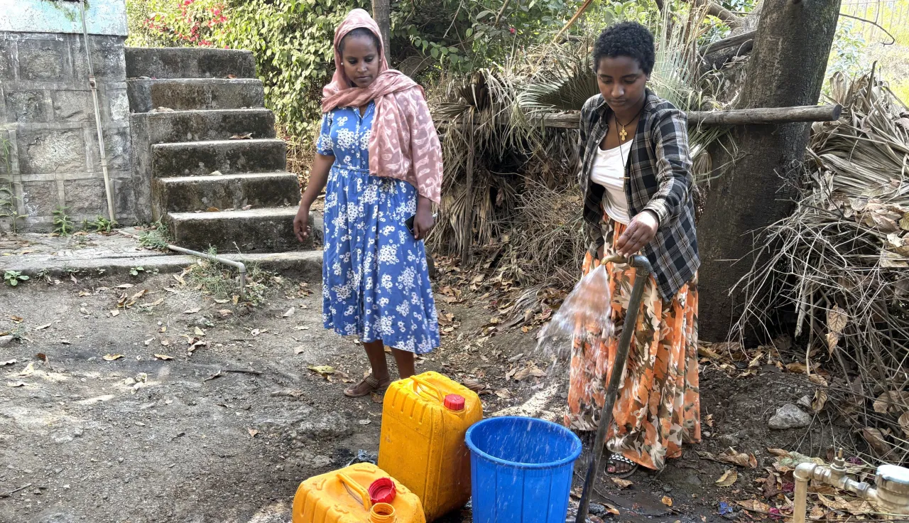 Residents of Lalibela fetching tap water