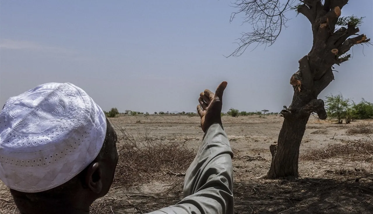Timbuktu region, Mbouna. This locality is affected by climate change and the drying-up of lake Faguibine. 