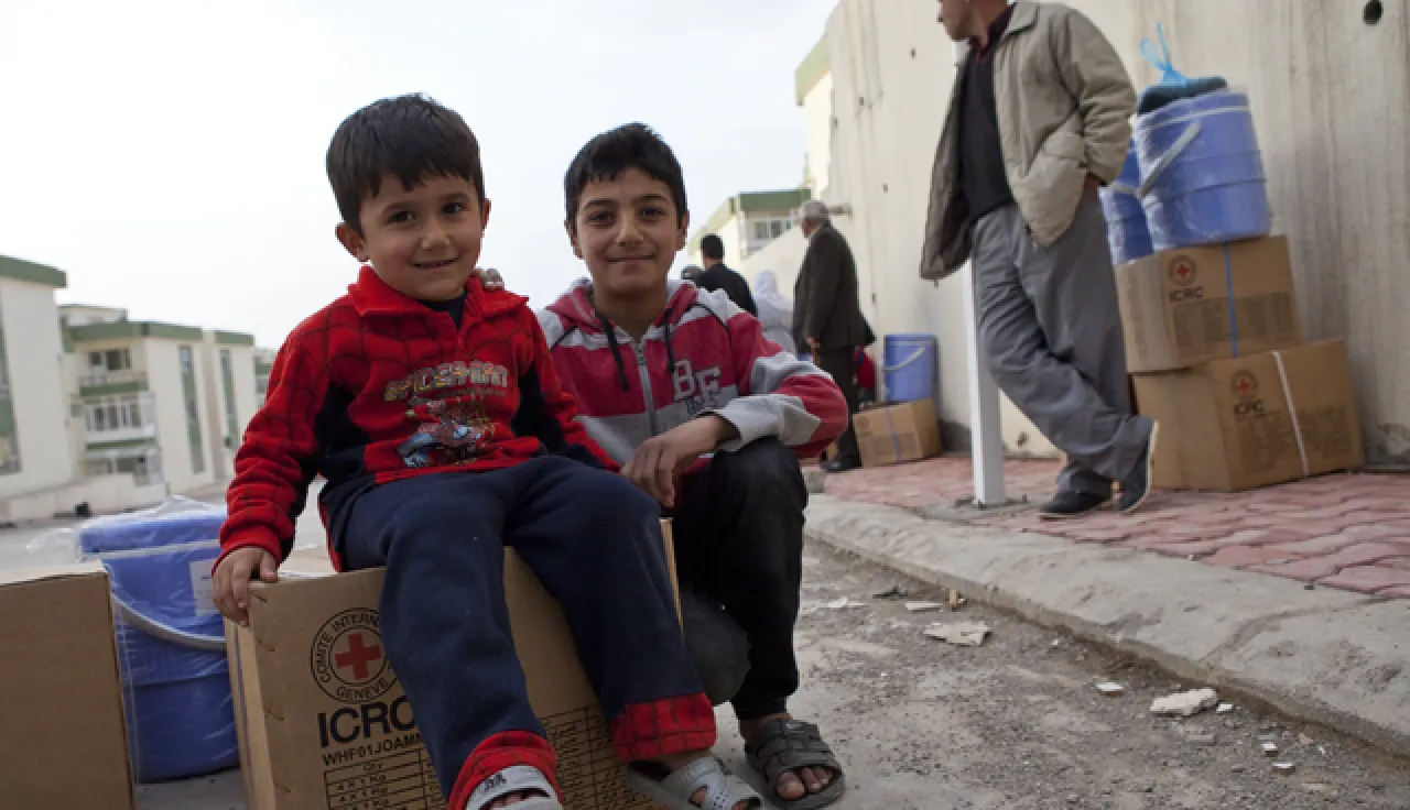 ICRC_Helping children affected by war ICRC_Helping children affected by war