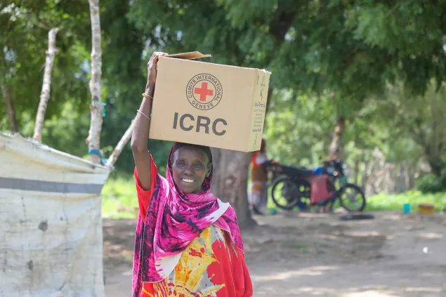 Lamu Drought Response - Mswakini village food distribution. The ICRC in partnership with the Kenya Red Cross have been scaling up operations in Lamu, Wajir, Mandera and Garissa with food and livestock support to assist the local communities. Photographer: John Bundi/Kenya Red Cross