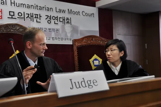 Seoul, Kyunghee University Law School. Moot court competition on international humanitarian law. Competition organized jointly by the law school, the Republic of Korea National Red Cross and the International Committee of the Red Cross. 