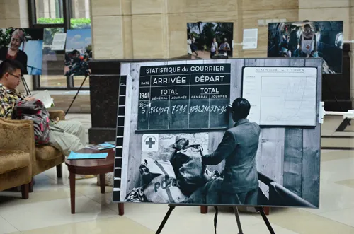 比赛现场还举办了红十字国际委员会成立150周年图片展