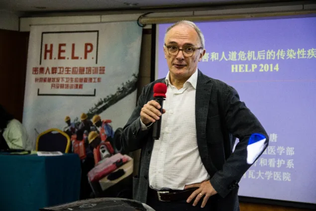 红十字国际委员会高级医学顾问、HELP课程项目协调员保罗•布维耶 （Paul Bouvier）博士。