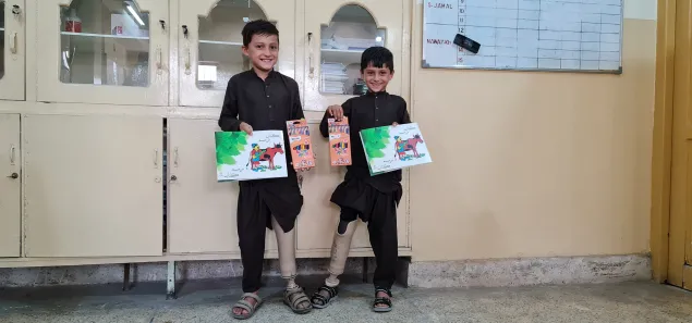 Afghanistan : Aider Abuzar et Asghar Afghanistan : Aider Abuzar et Asghar