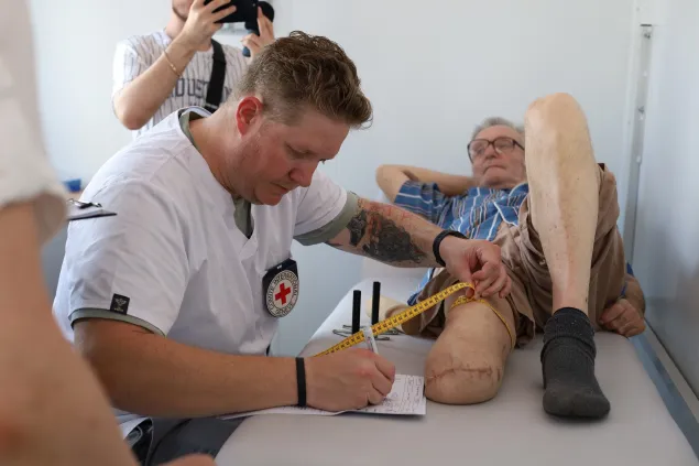 ICRC physical rehabilitation project in Kharkiv