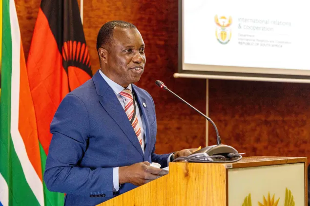 Jules Amoti, speaking at the opening ceremony of the seminar