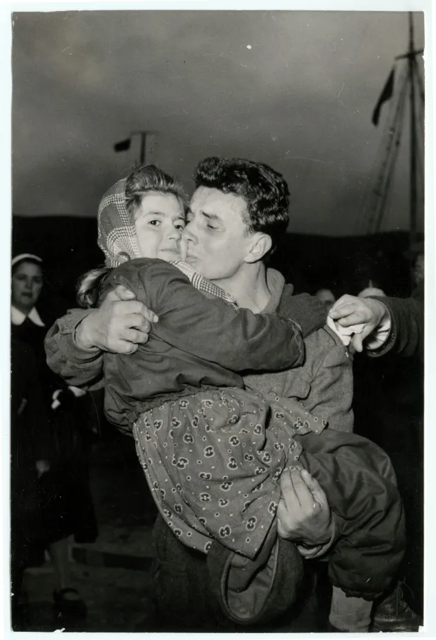 Grecia, 1954. Repatriación de griegos desde Hungría.
