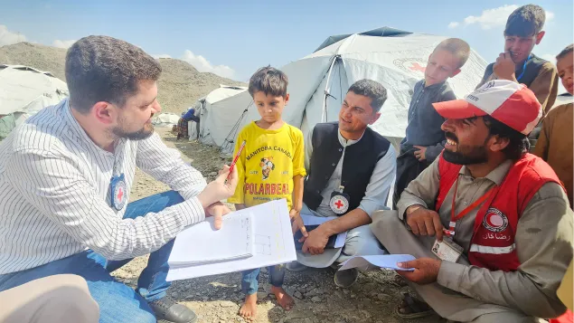 The ICRC teams continue to help the ARCS to support communities affected by the Kunar earthquake. 494 tents have been installed and an additional 500 tents will be set up soon. The ICRC teams continue to help the ARCS to support communities affected by the Kunar earthquake. 494 tents have been installed and an additional 500 tents will be set up soon.