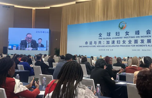 Balthasar Staehelin, personal envoy of the president, on behalf of Mirjana Spoljaric, president of the International Committee of the Red Cross (ICRC), delivered a speech at the Global Leaders' Meeting on Women on October 13, 2025 in Beijing.