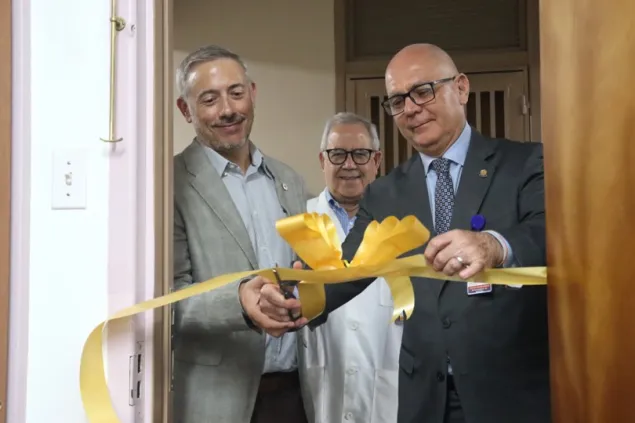 Inauguración de la sala de simulación de la Escuela de Medicina Luis Razetti de la Universidad Central de Venezuela
