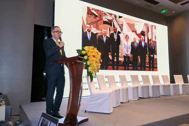 Balthasar Staehelin, Personal Envoy of the President and Head of the ICRC Regional Delegation for East Asia delivered the opening remarks.