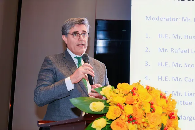 H.E. Mr. Khalil ur Rahman Hashmi, Ambassador of the Islamic Republic of Pakistan.