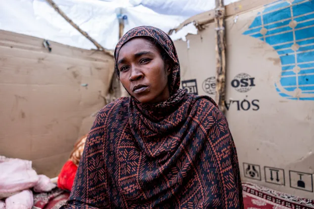 After leaving El Fasher in November 2025, it took 27- year-old Zakia Oumar Ali nine days to arrive at the Tiné transit camp, Wadi Fira, in Chad. There, she has benefited from psychosocial support provided by the Red Cross of Chad.