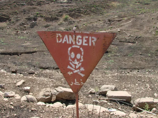 Warning sign iraq - WEC