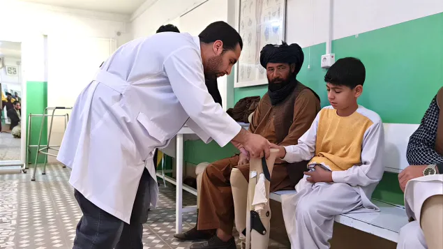 Mohmmad Asif is prepared to receive an artificial leg by a physiotherapist at the ICRC’s Physical Rehabilitation Center (PRC) in Herat. 