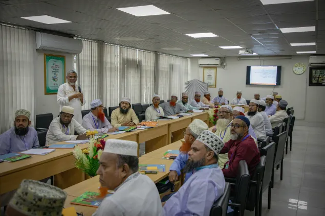 The ICRC engaged Madrasah teachers from the Bangladesh Madrasah Teachers Training Institute in discussions on the common principles shared by Islam and international humanitarian law.