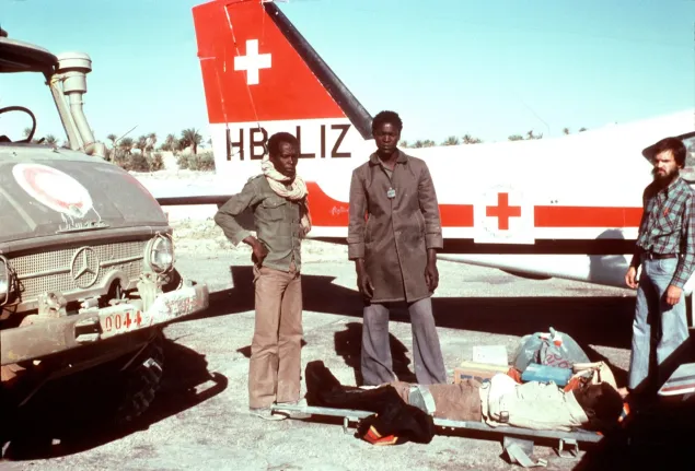 Medical evacuation of seriously wounded patients by Piper Aztec aircraft to the central hospital in N'Djamena from Sabha