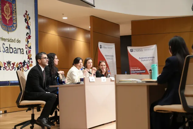 Panel de jueces VIII Concurso Iberoamericano del DIH