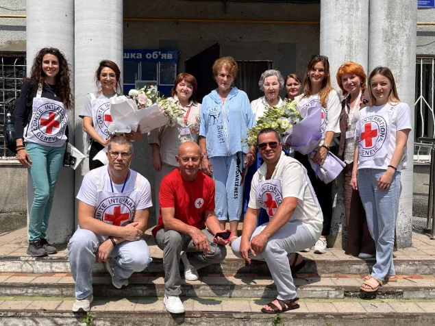 ICRC/URCS representatives in Kherson region