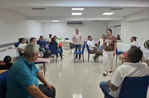 Sesión "cuidando al cuidador" con docentes de Guayabal en San Vicente del Caguán, Caquetá.